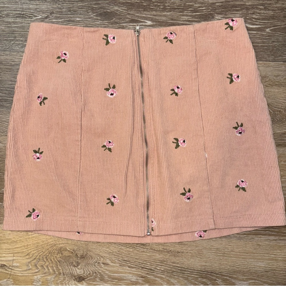 La Hearts Pink Floral Embroidered Mini Skirt Front Zipper | Womans Sz S